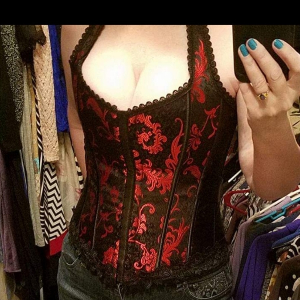 Perfect EUC halter sexy red black goth Victorian bustier corset XL side zip